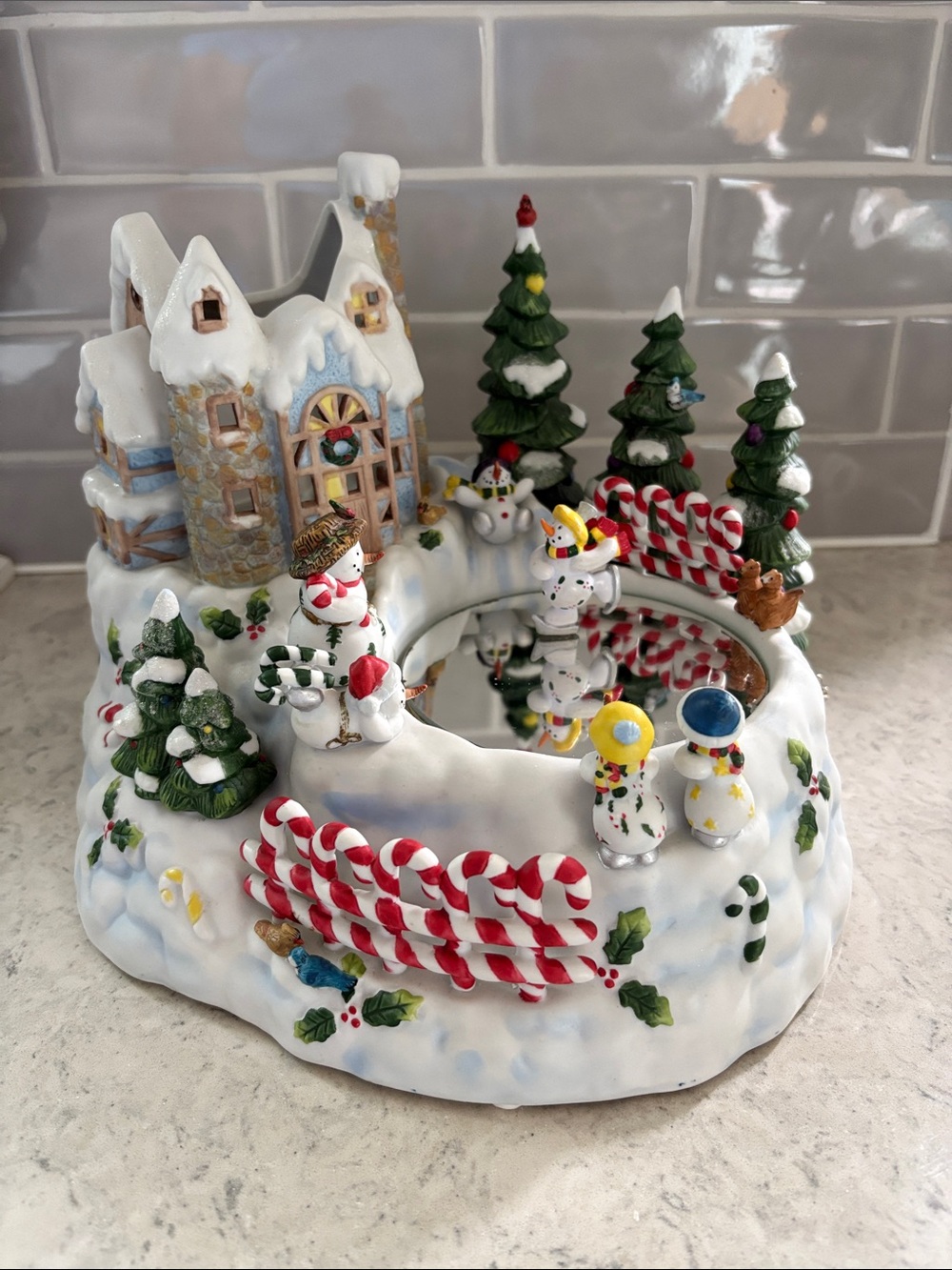 PartyLite Snowbell P7651 Musical Skating Snowman Christmas Village Candle